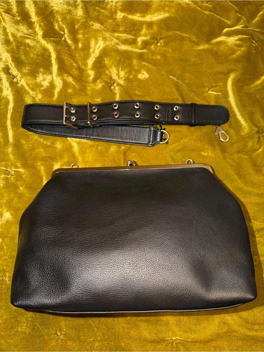 Large Hobo Alba Kisslock Bag with Grommet Strap